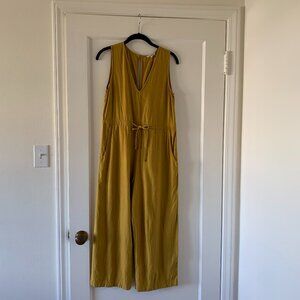 Ali Golden Silk Slit-Back Jumper